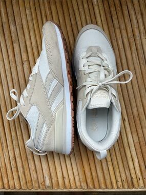 Reebok Neutral Beige & White Retro Running Shoes